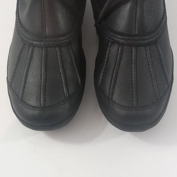 UGG leather waterproof boots - size 7 US - Picture 6 of 12
